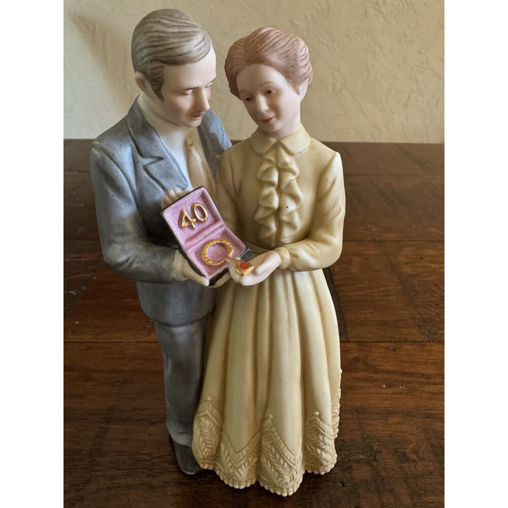 Enesco Treasured Memories 40 Years Anniversary Figurine 1983,‎ E-3248 Ruby
